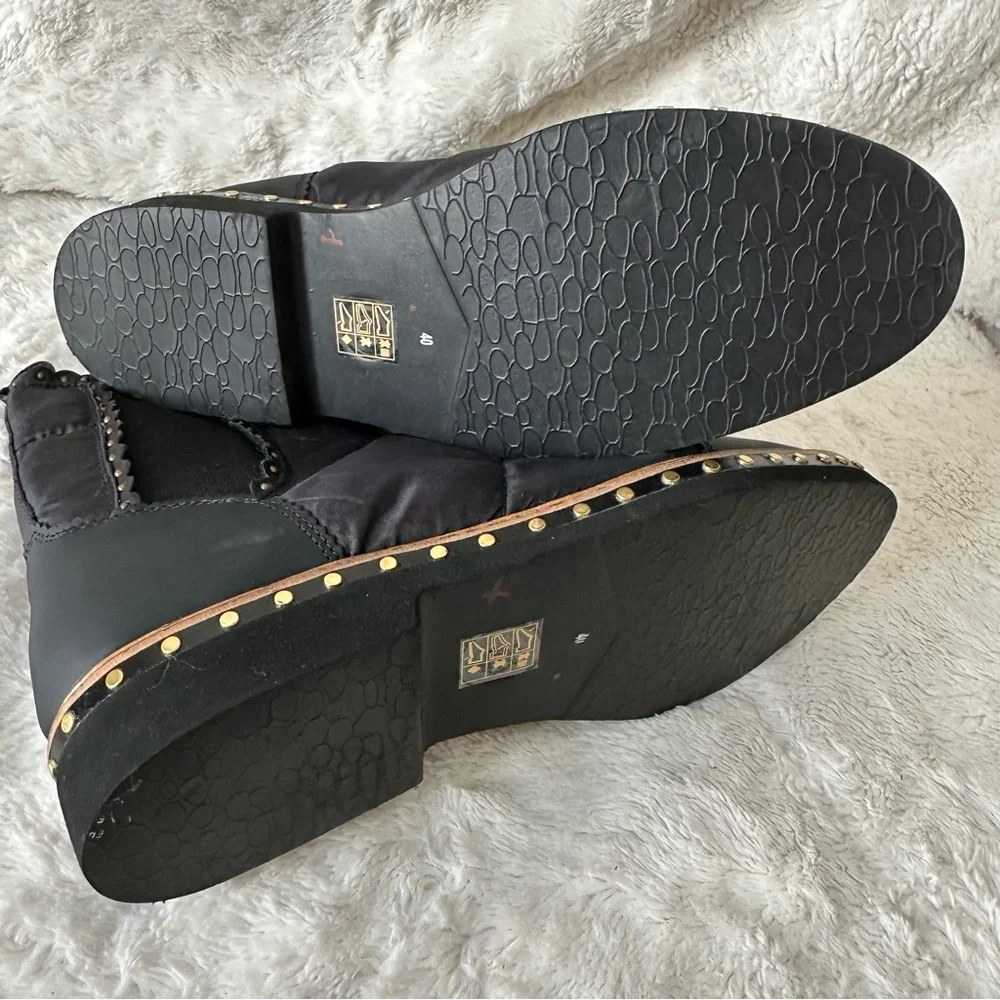 Free People Atlas Puffer Chelsea Boot Black size 40 US 9.5